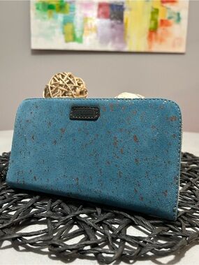 ✨ Consuela Nilo Essential Wallet - Slate Blue